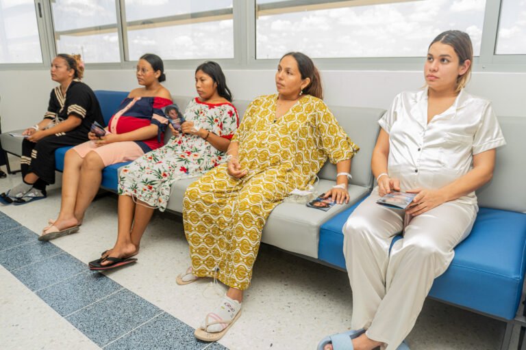 atención a maternas en clinica maicao