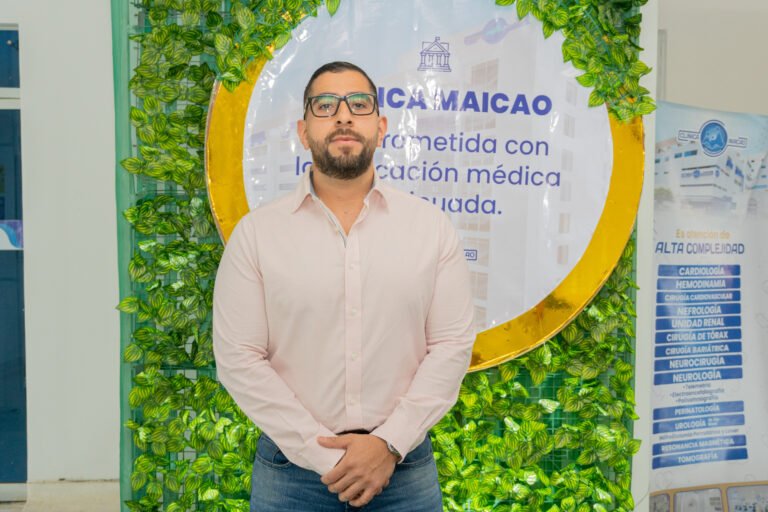 Dr. Marcelo Solano - Médico General con diplomado en cuidado crítico y urgencias.
