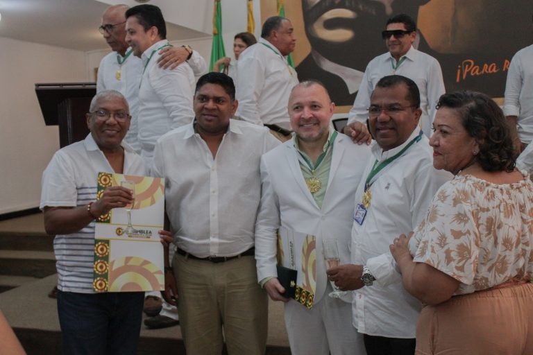 Reconocimiento a su dirección gerencial de la Sociedad Médica Clínica Maicao